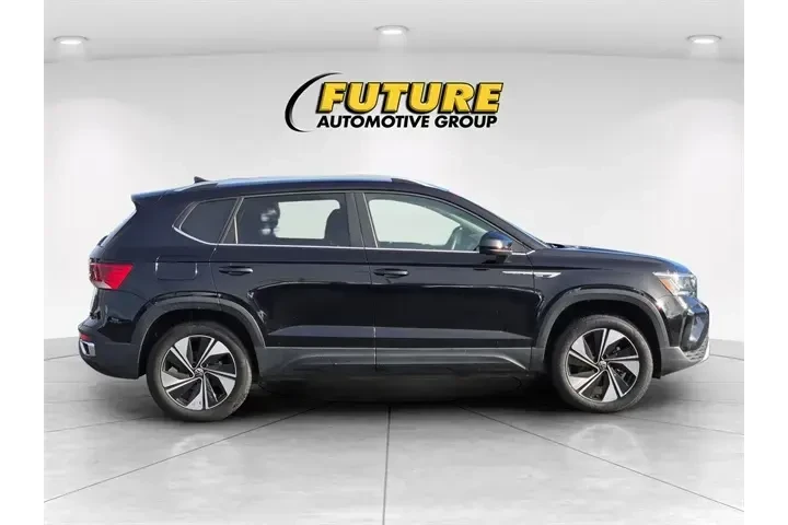 $20988 : Volkswagen Taos 2024 AWD SE image 3