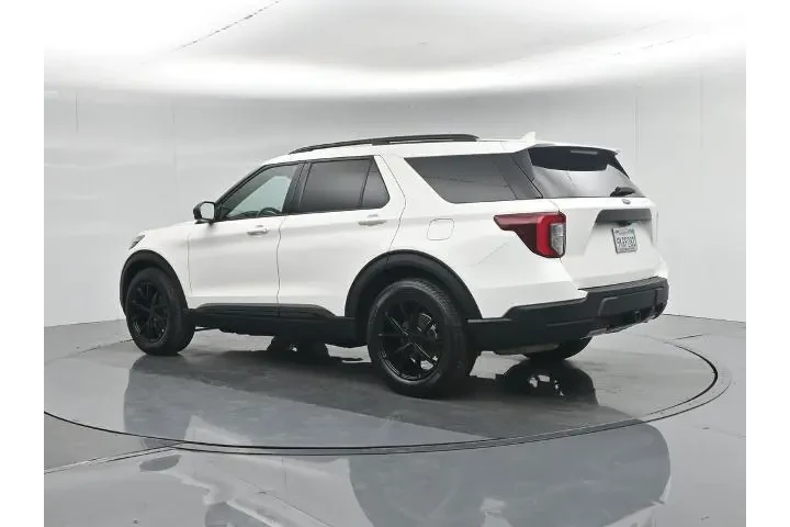 $30378 : Ford Explorer 2022 AWD Timbe image 1