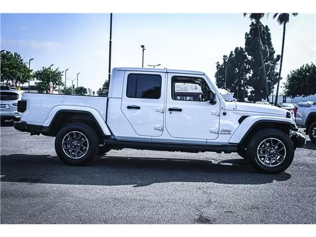 2021 Jeep Gladiator Overland P image 1