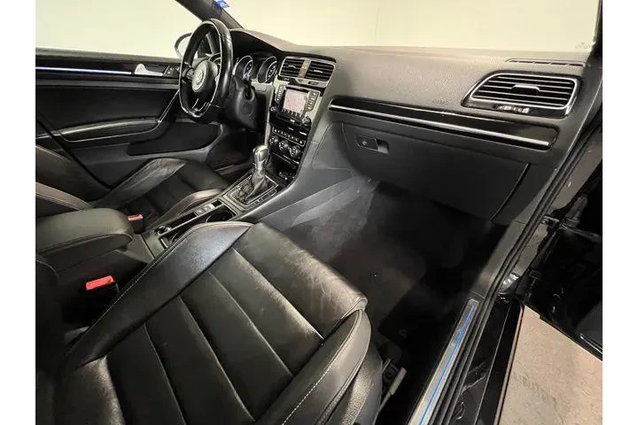 $20897 : Volkswagen Golf R 2015 image 10