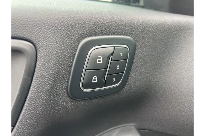 $25528 : Ford Escape 2023 AWD Platinu image 8