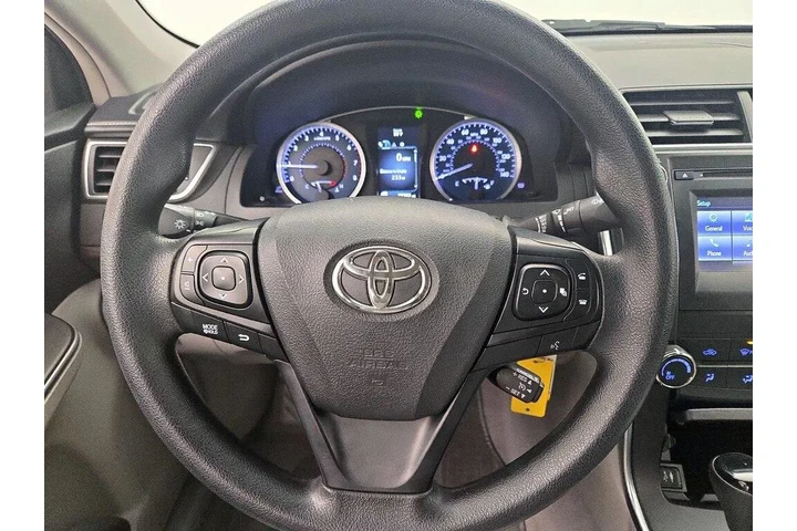 $16998 : Toyota Camry 2017 LE 4dr Sed image 10