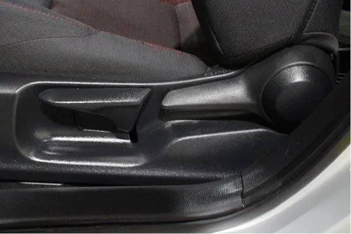 $26449 : Toyota Corolla 2025 SE 4dr S image 4