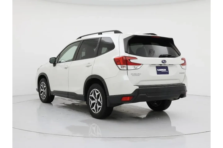$23998 : Subaru Forester 2019 AWD Pre image 2