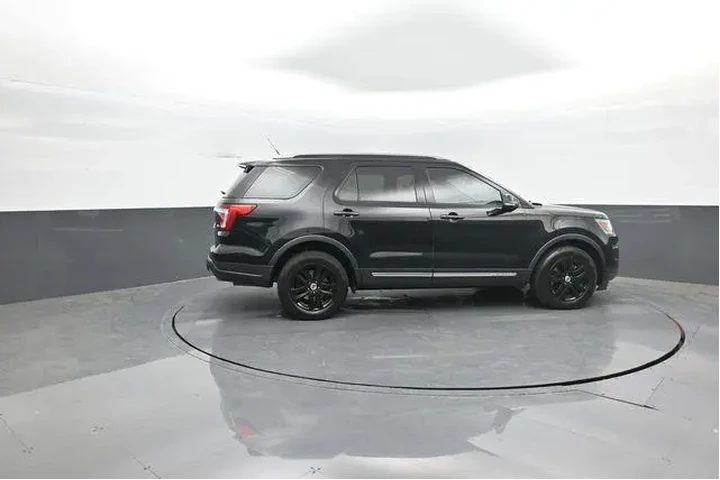 $16514 : Ford Explorer 2018 AWD XLT 4 image 8