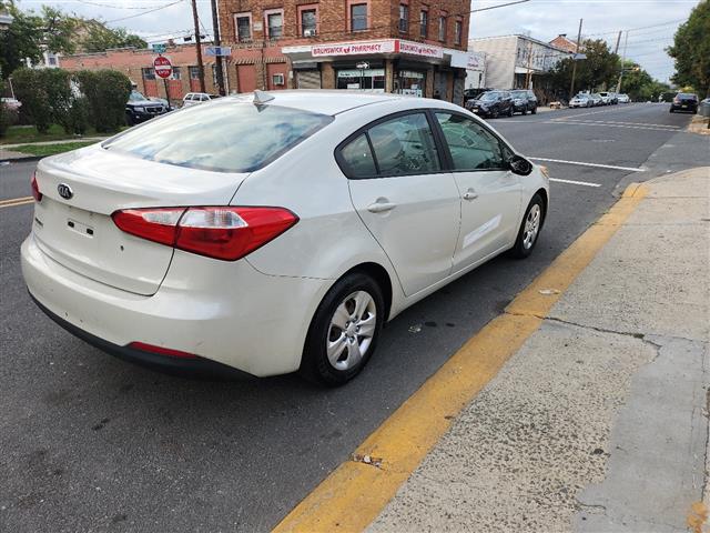 2015 Forte LX image 5