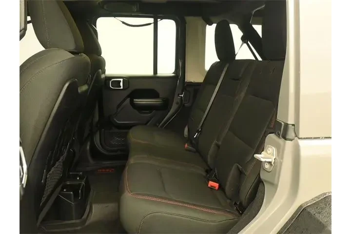 $34936 : Jeep Wrangler Unlimited 2021 image 10