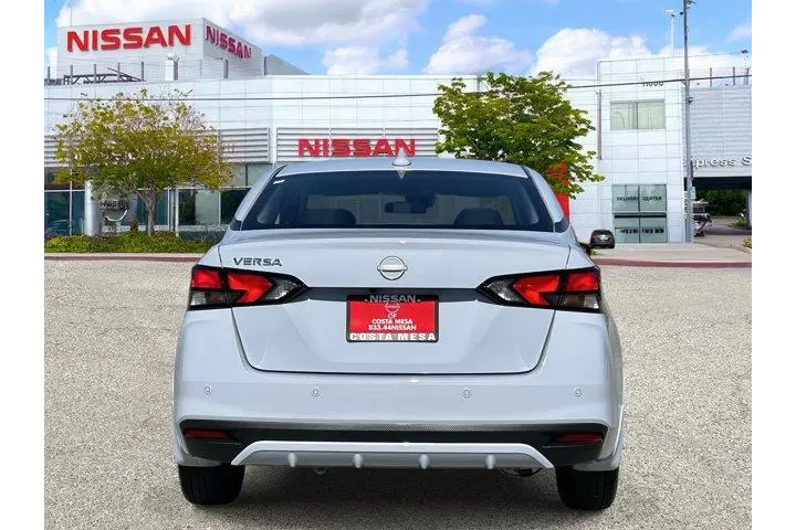 $19800 : Nissan Versa 2025 SV 4dr Sed image 3