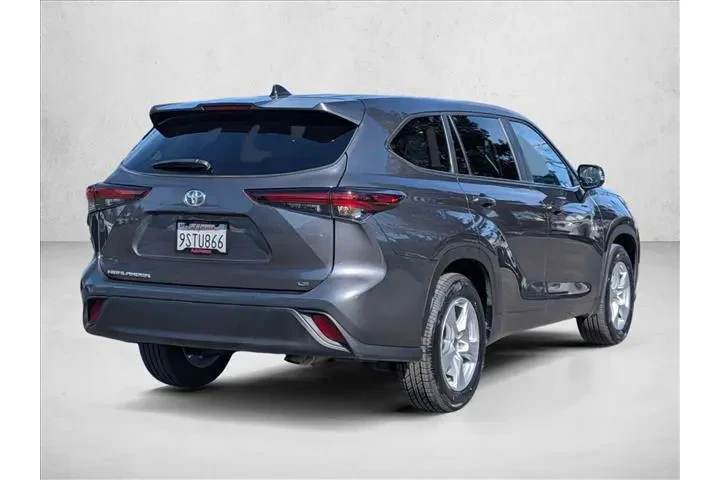 $36682 : Toyota Highlander 2025 LE 4d image 5