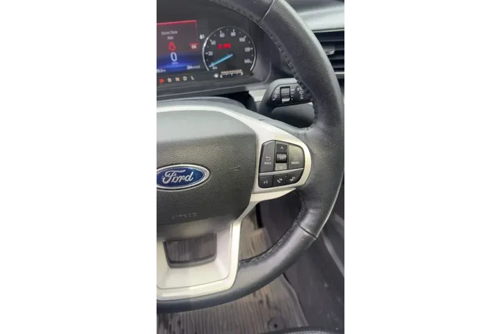 $30288 : Ford Explorer 2023 AWD XLT 4 image 10