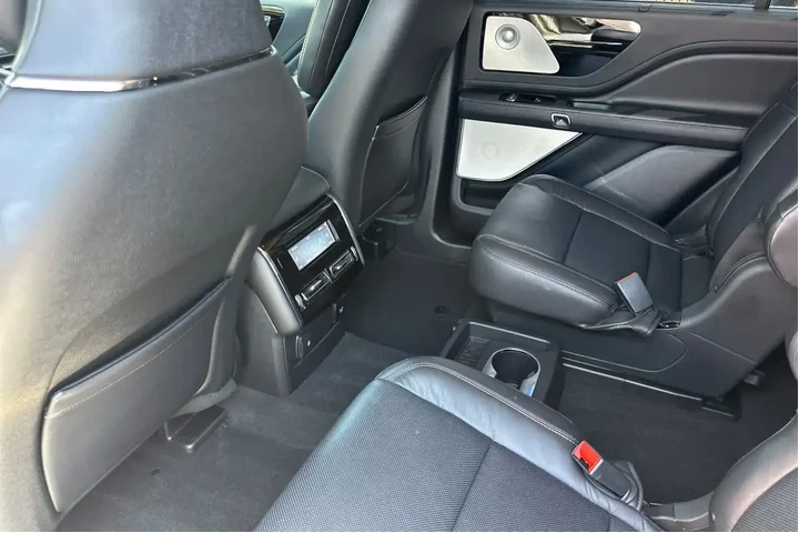 $39286 : Lincoln Aviator 2022 AWD Res image 4