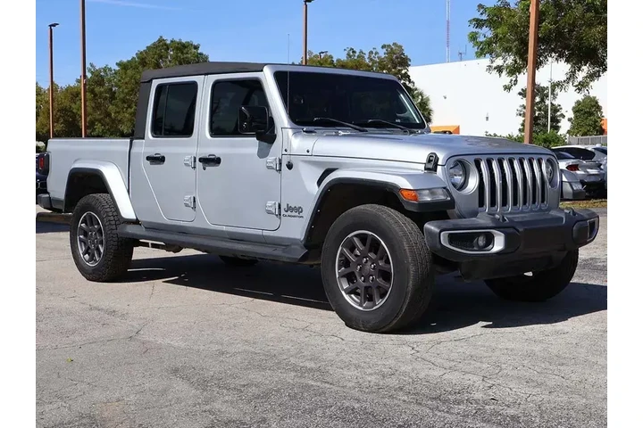 $25990 : Jeep Gladiator 2022 4x4 Over image 2