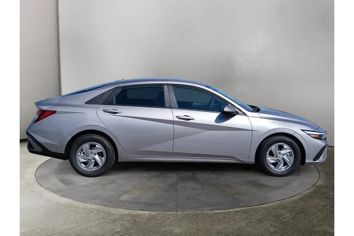 $21216 : Hyundai ELANTRA 2025 SE 4dr image 6