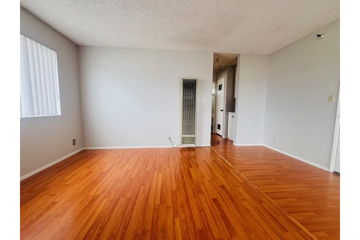 $1925 : Apartamentos listos-Hawthorne image 7