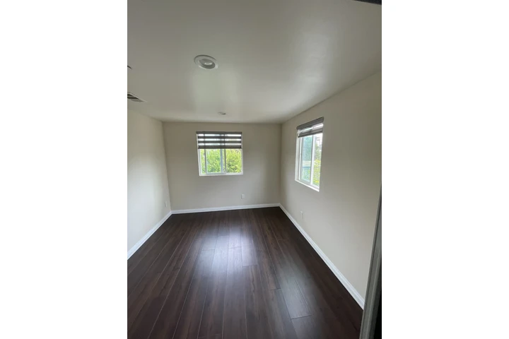 $800 : CENTURY & WILMINGTON SUR L.A image 3