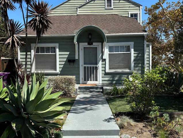 $2495 : Charming two-story corner hous image 1