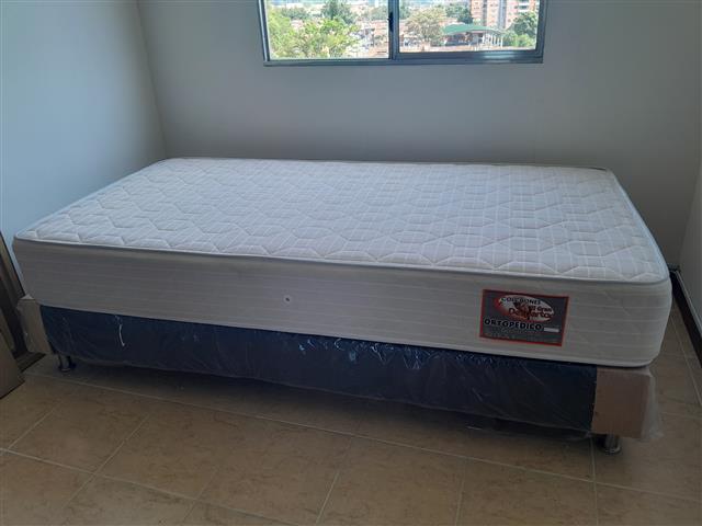 $350000 : VENDO CAMA DE 1.20 X 1.90 image 1