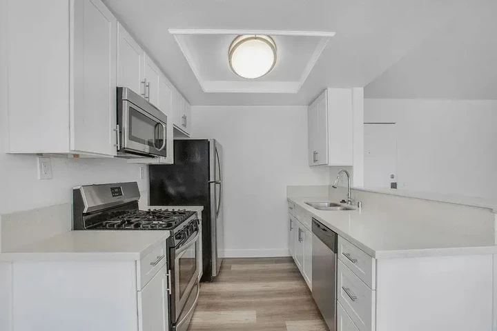$1200 : Vive en Koreatown, LA image 4