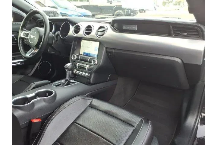 $25295 : Ford Mustang 2022 EcoBoost P image 10