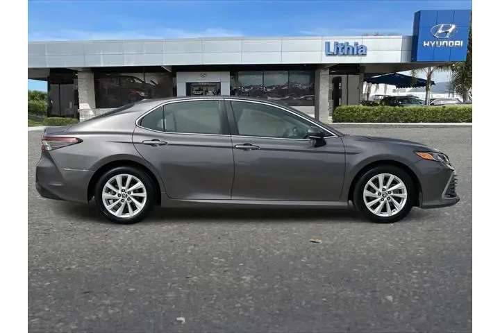 $18699 : Toyota Camry 2023 LE 4dr Sed image 9