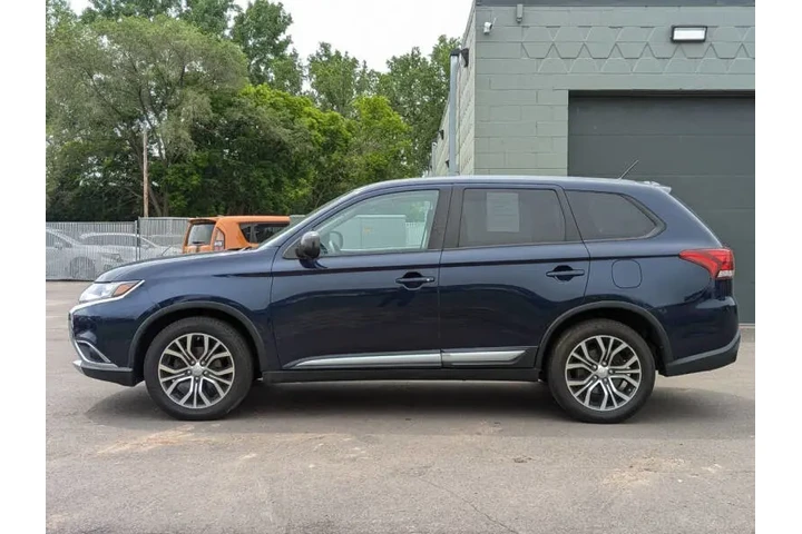 $9472 : 2016 Outlander ES image 7