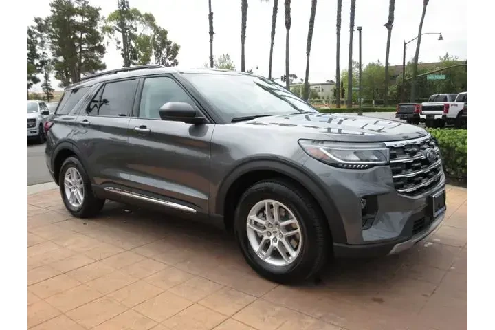 $34999 : Ford Explorer 2025 Active 4d image 6