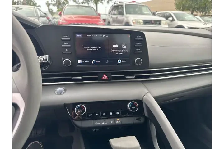 $18499 : Hyundai ELANTRA 2022 SEL 4dr image 9