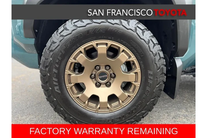 $64888 : Gold Certified 2025 4Runner i image 9