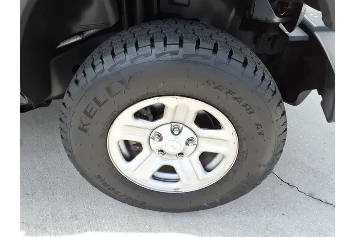 $18661 : Jeep Wrangler Unlimited 2017 image 7