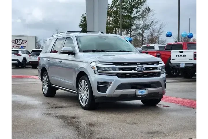 $35980 : Ford Expedition 2022 4x2 Lim image 3