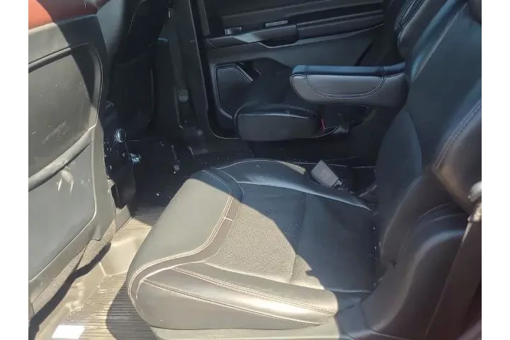 $25977 : Ford Explorer 2020 AWD Plati image 5