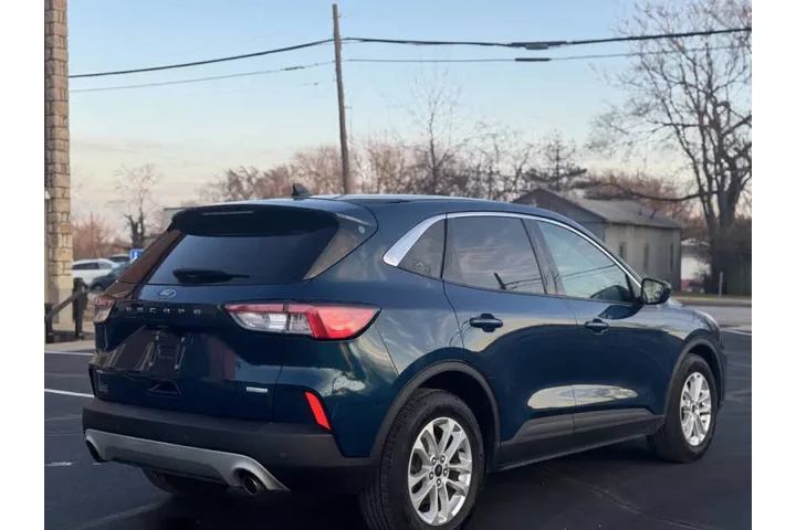 $7999 : 2020 Escape SE image 6