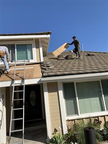 Alcantar Roofing image 6