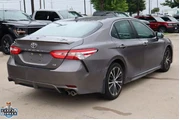 $17888 : Toyota Camry 2020 SE 4dr Sed thumbnail