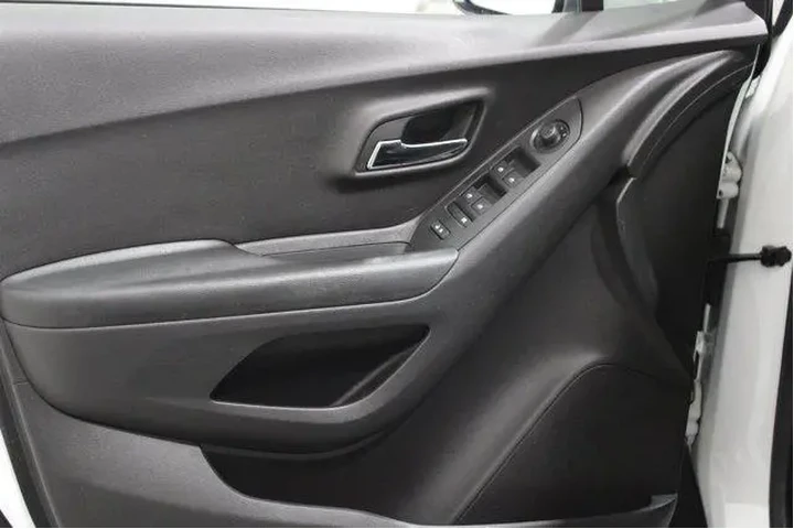 $14989 : Chevrolet Trax 2022 LT 4dr C image 3