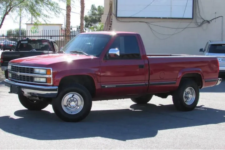 $8995 : 1990 C/K 2500 Series K2500 Sc image 3