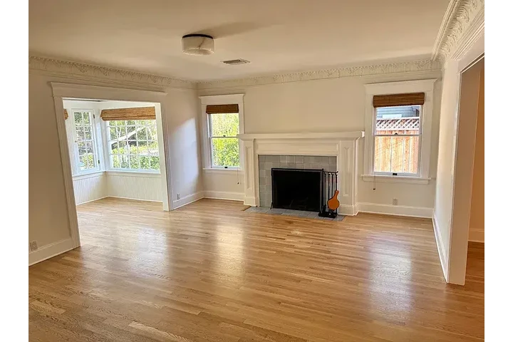 $2800 : 3bed available for rent image 4