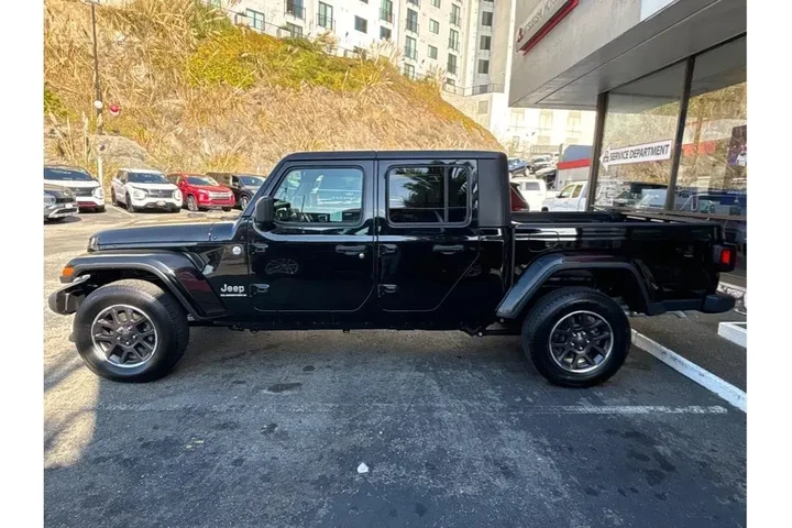 $36388 : Jeep Gladiator 2023 4x4 Over image 4