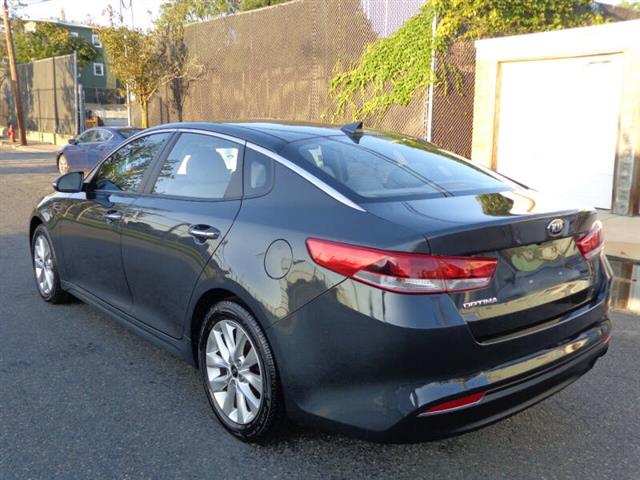 $9450 : 2016 Optima LX image 5