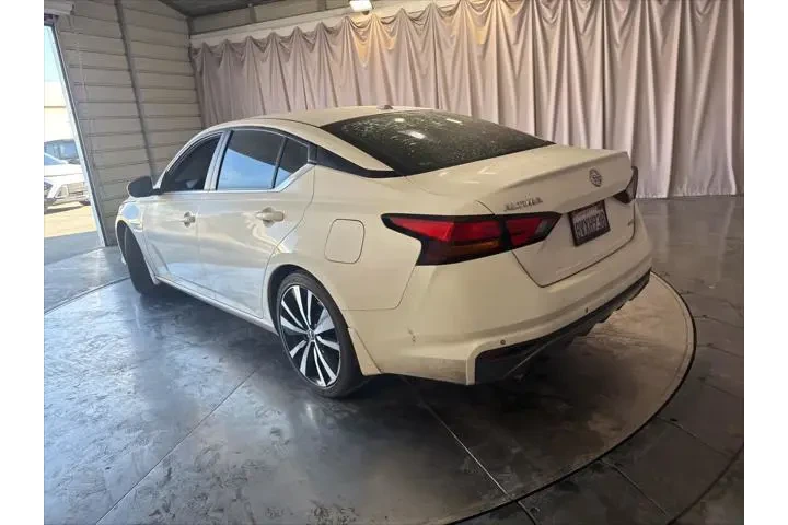 $12999 : Nissan Altima 2021 2.0 SR 4d image 7