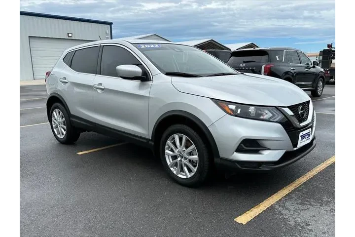 $16999 : Nissan Rogue Sport 2022 S 4d image 8