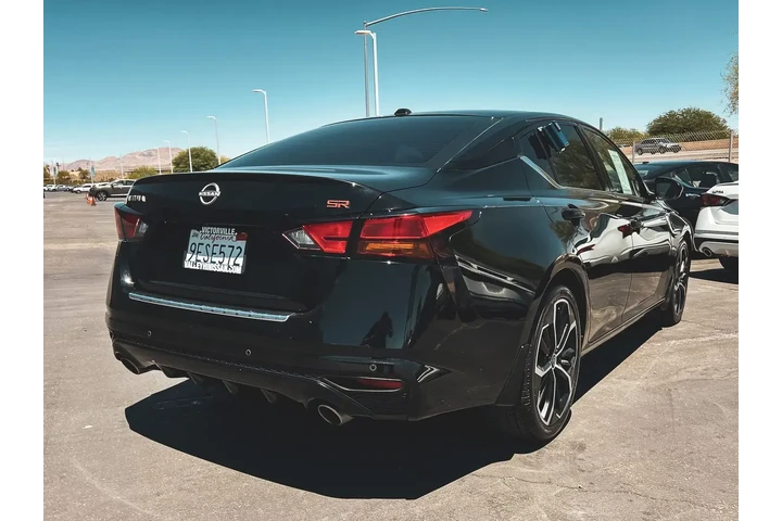 $20816 : Nissan Altima 2023 2.5 SR 4d image 9