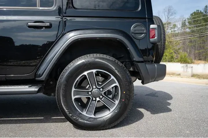 $35987 : Jeep Wrangler 2023 4x4 Sahar image 6