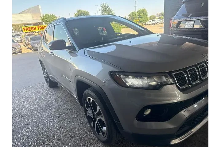 $21994 : Jeep Compass 2023 4x4 High A image 7