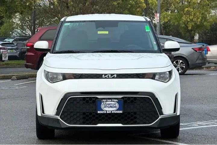 $16990 : Kia Soul 2024 LX 4dr Crossov image 9
