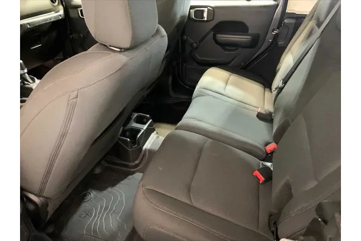 $27290 : Jeep Wrangler Unlimited 2018 image 9