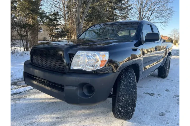 $11995 : 2011 Tacoma image 4