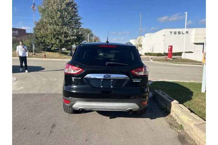 $7990 : 2016 Escape Titanium image 5