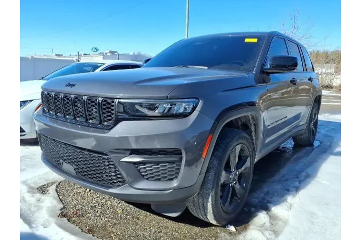 $34574 : Jeep Grand Cherokee 2023 4x4 image 3