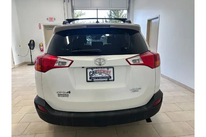 $18621 : Toyota RAV4 2015 AWD Limited image 6